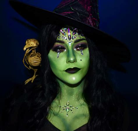 Enchanteress green witch